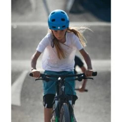 POC POCito Crane MIPS Kids Helmet - 8233 Fluorescent Blue 9 POC POCito Crane MIPS Kids Helmet - 8233 Fluorescent Blue -POC poc 10570 pocitocranemips 8233 fluorescent blue 03 890798