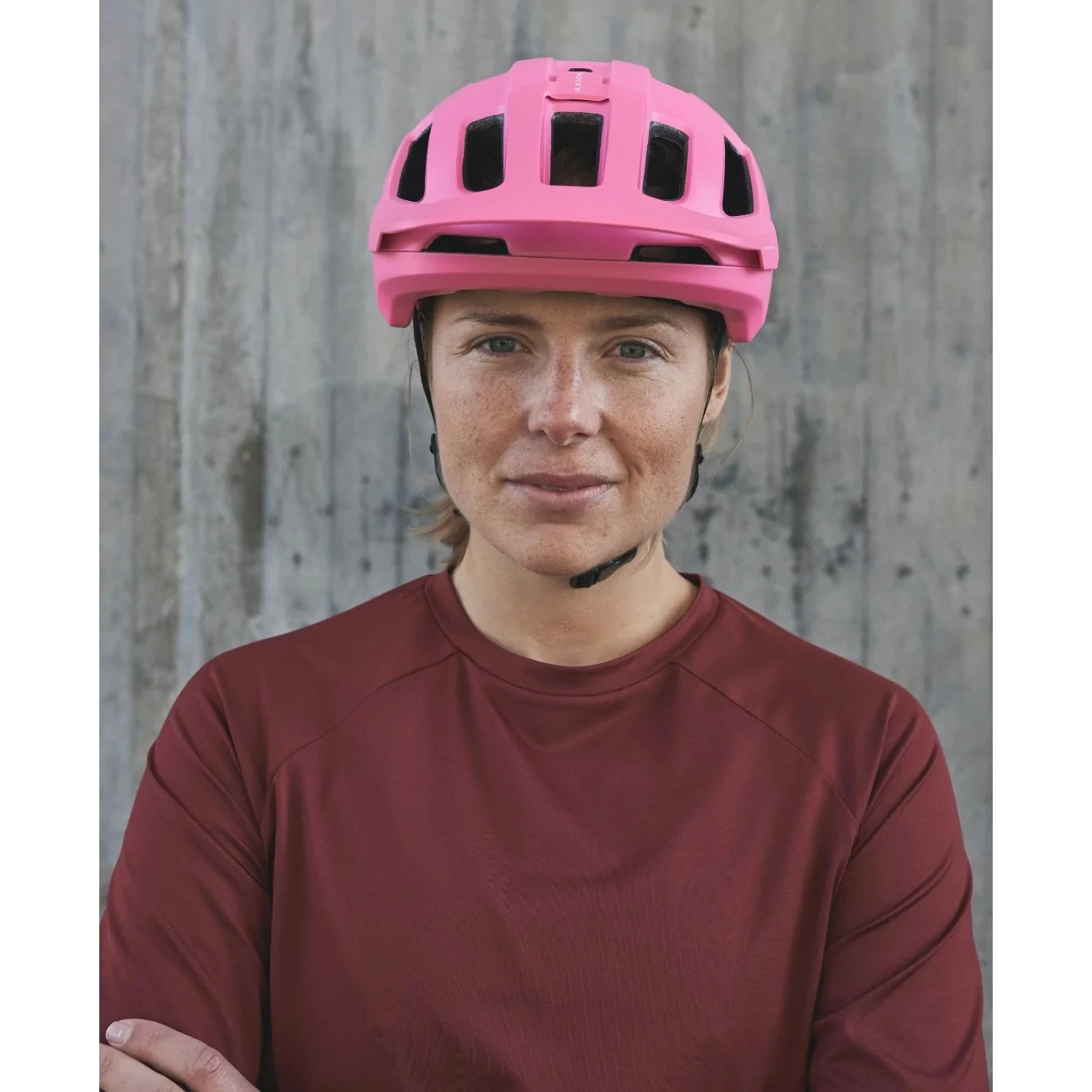 POC Axion Helmet - 1723 Actinium Pink Matt 5 POC Axion Helmet - 1723 Actinium Pink Matt - Image 5