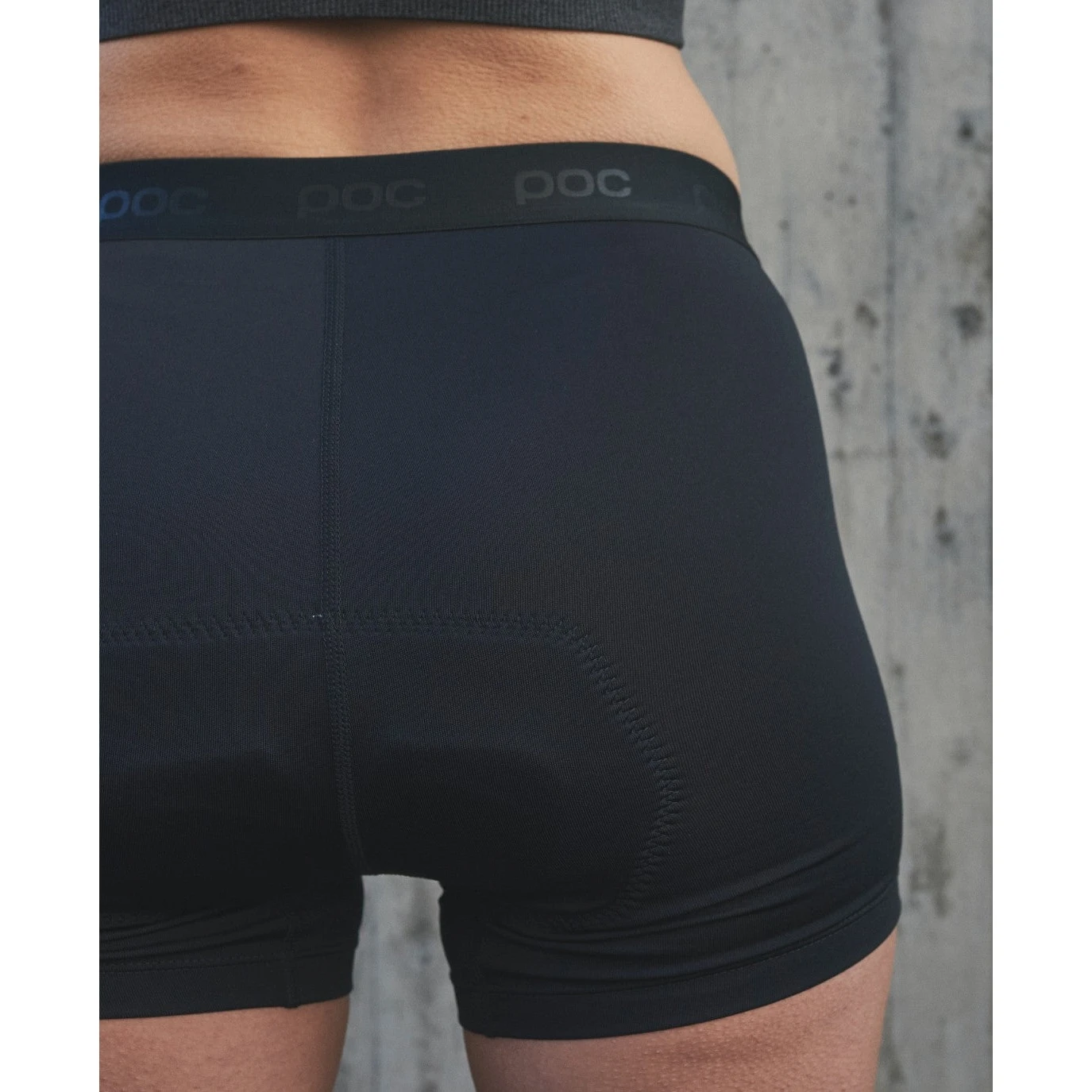 POC Women's Re-cycle Boxer - 1002 Uranium Black 4 POC Women's Re-cycle Boxer - 1002 Uranium Black - Image 4